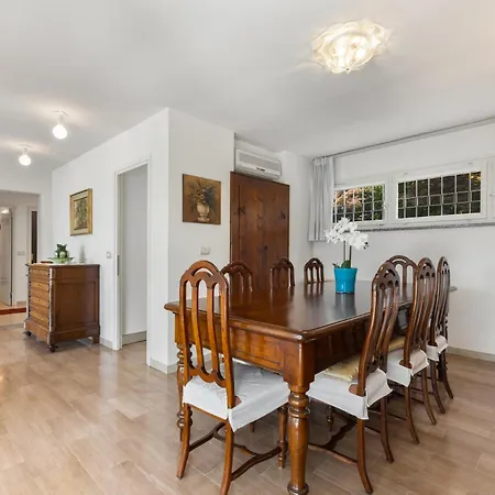 Villa, Relax, Parking E Wifi Vila Gera Lario