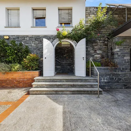 Villa, Relax, Parking E Wifi Vila Gera Lario