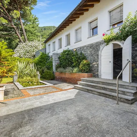 Vila Villa, Relax, Parking E Wifi Gera Lario